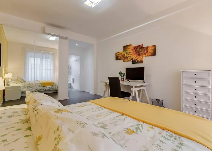 Av Domus Vatican St.peter Bed & Breakfast 4*